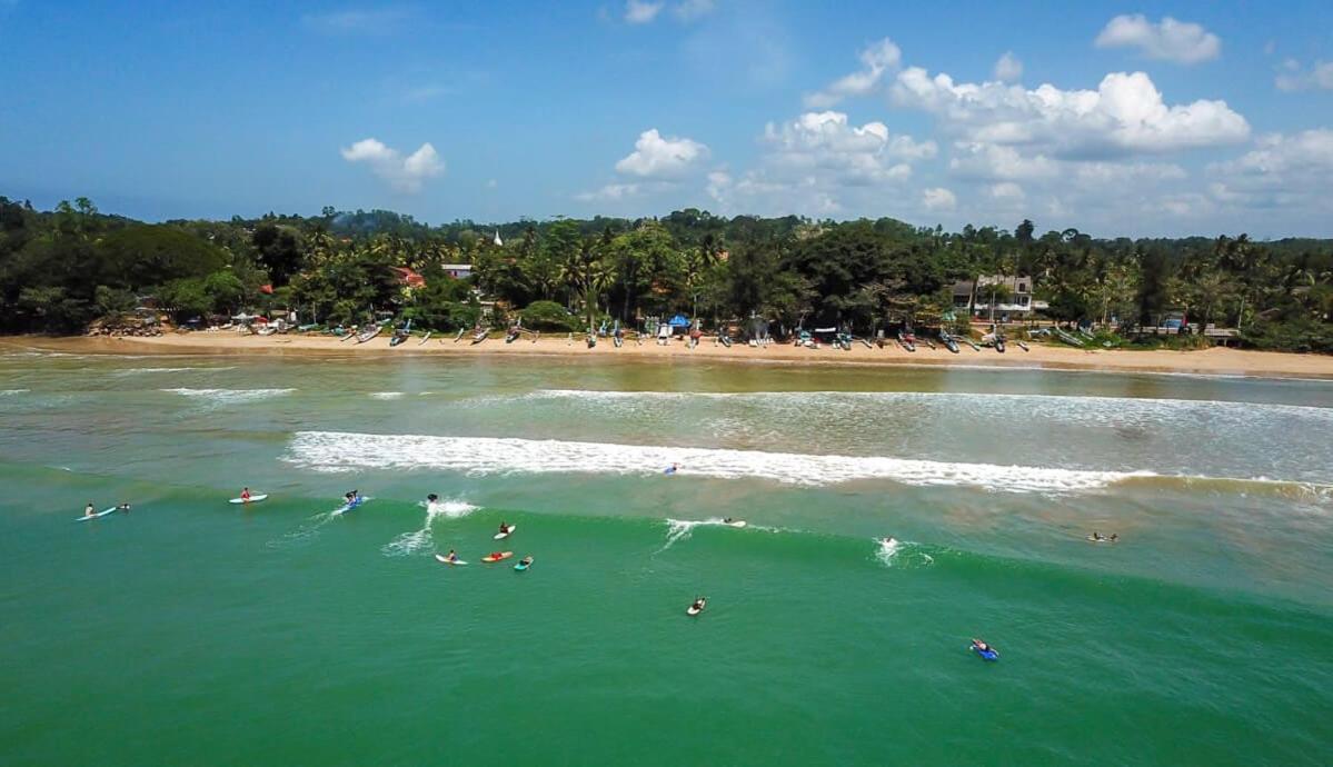 Alma Beach Hotel Weligama Exterior photo