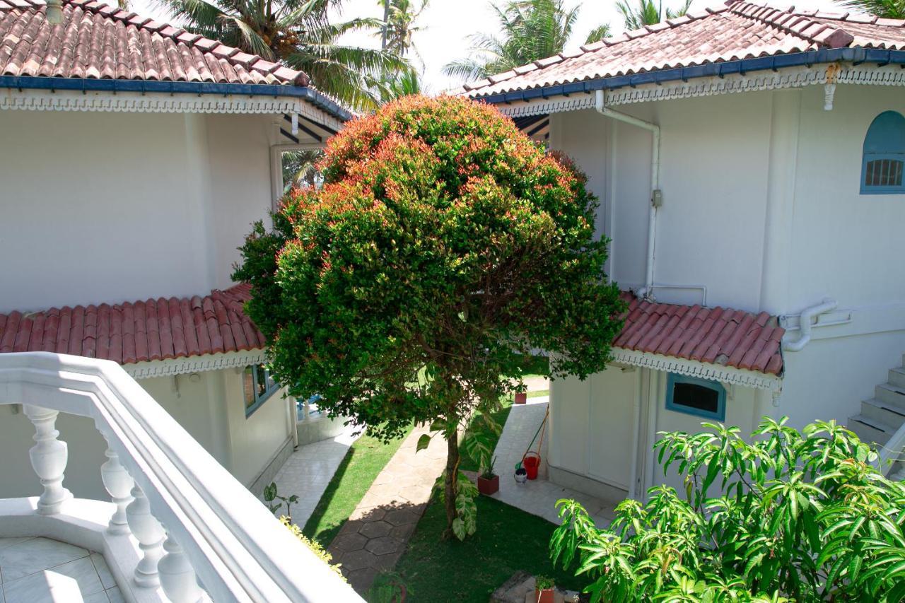 Alma Beach Hotel Weligama Exterior photo