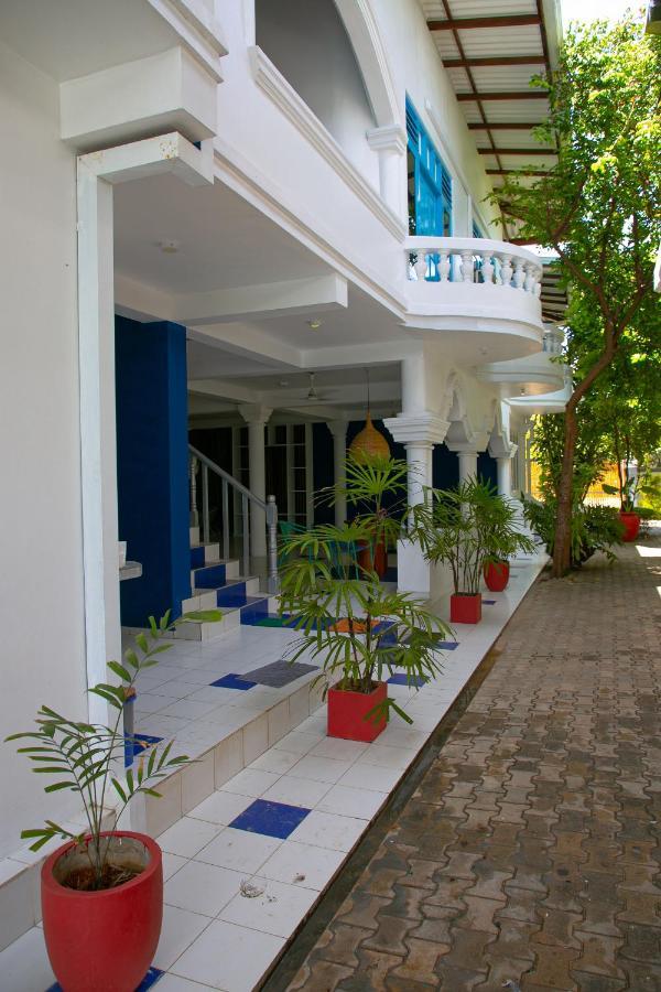 Alma Beach Hotel Weligama Exterior photo