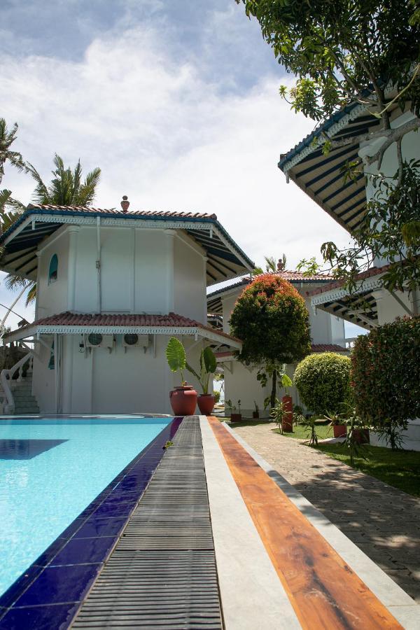 Alma Beach Hotel Weligama Exterior photo